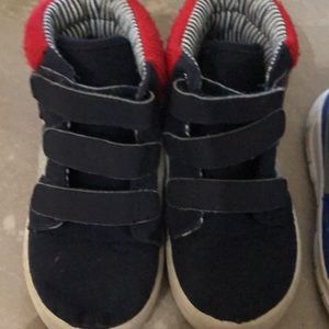 Osh Kosh High/top Velcro Sneaker